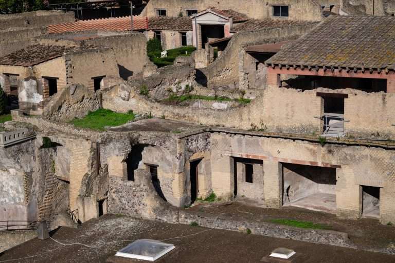 Pompeii Vs Herculaneum Which One Should You Visit World By Isa