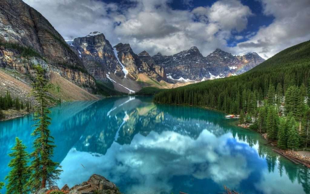 Canada - This best countries to visit It includes the easiest countries to travel to and the best travel destinations for first-timers so that you can start your travel life slowly,