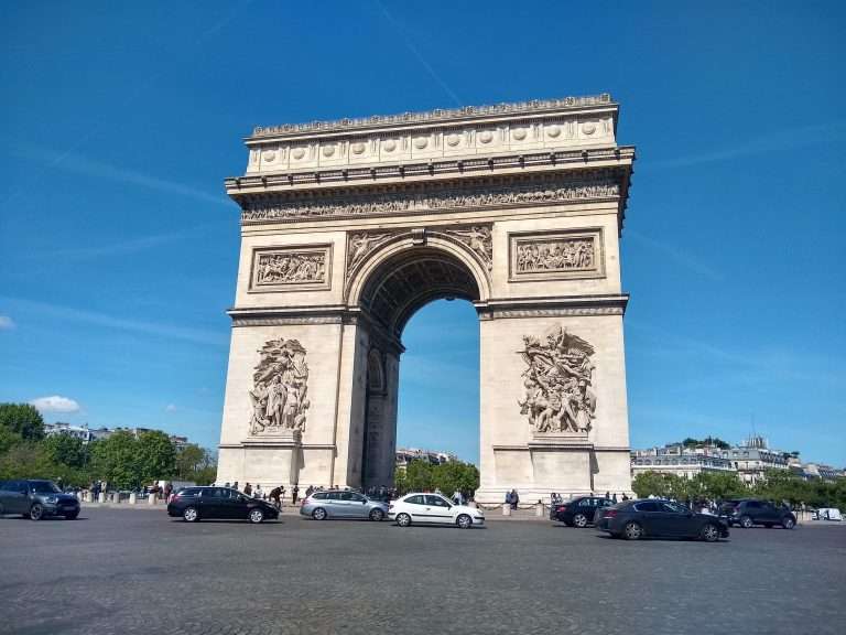 Why did Napoleon Built The Arc de Triomphe?